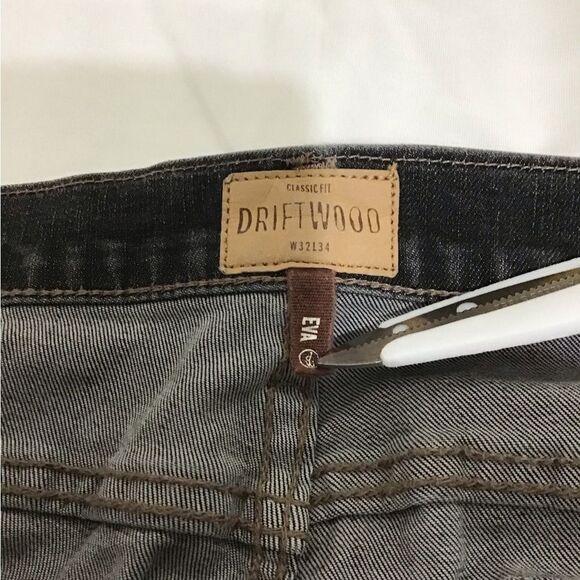 DRIFTWOOD Eva Noir Flare Jeans
Women's Black Flared Jeans - Picture 4 of 12